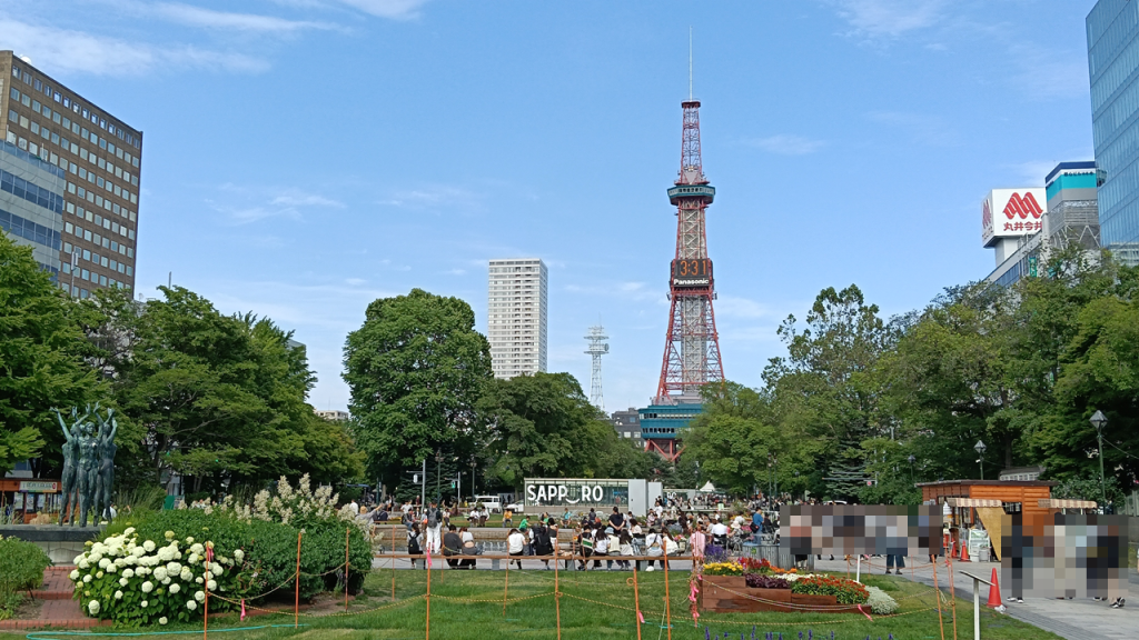 大通公園2丁目から見たさっぽろテレビ塔